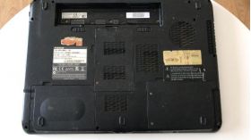 Toshiba A300D Alt ve Üst Kasa