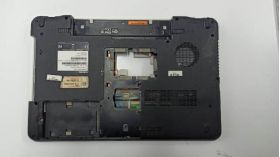 Toshiba Satellite C660 Alt ve Üst Kasa Beyaz