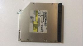 Dell N4050 Orijinal Optik, Ön kapak ve arka demir