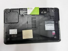 Toshiba Satellite L850 Alt ve Üst Kasa Siyah