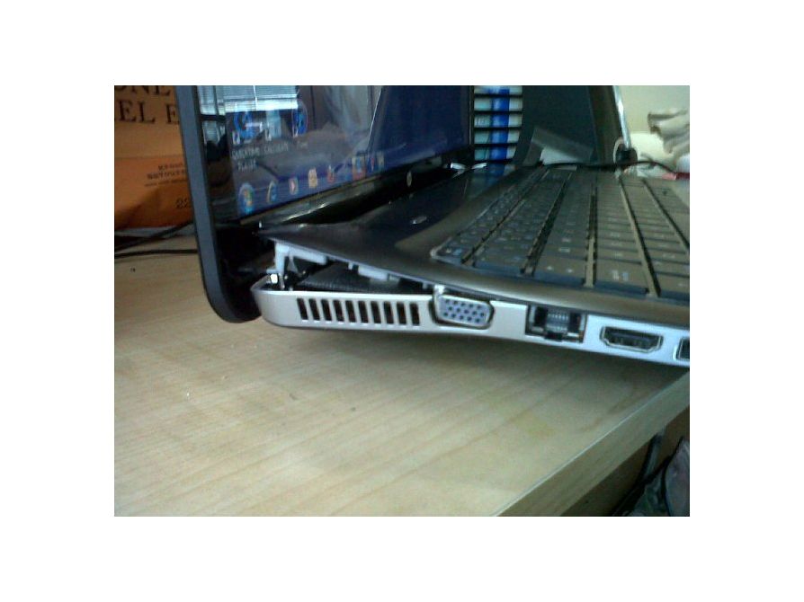 Notebook Menteşe ve Kasa Tamiri